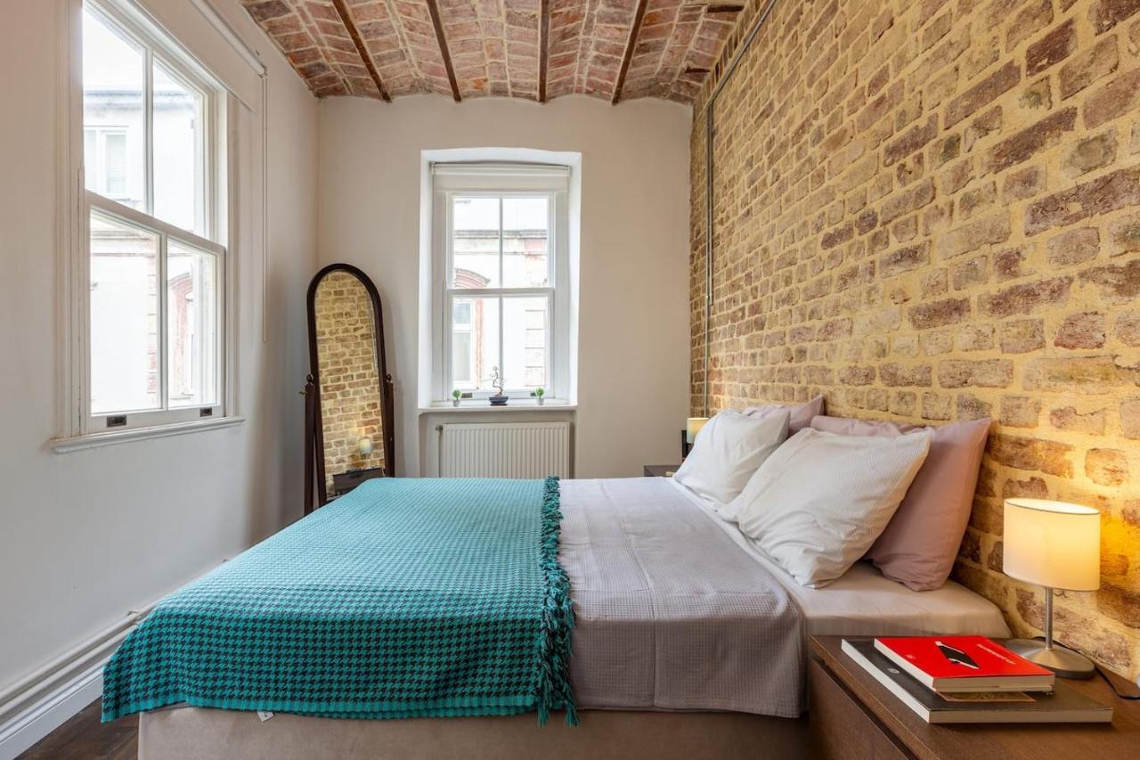 Renovated Apartment At The Heart Of Istanbul With Huge Terrace Exterior foto